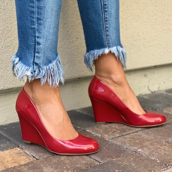 NIB Ruby Red Patent Classic Slim Wedge Pump - Picture 7 of 8
